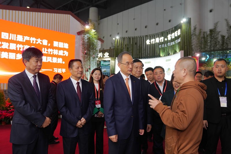 第九届四川农业博览会·成都国际都市现代农业博览会开幕
黄强宣布开幕「相关图片」