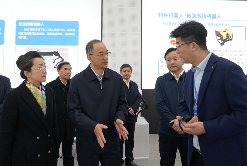 黄强主持召开省建设绵阳科技城领导小组第23次会议
以更高站位更大魄力推动绵阳科技城建设再上新台阶「相关图片」