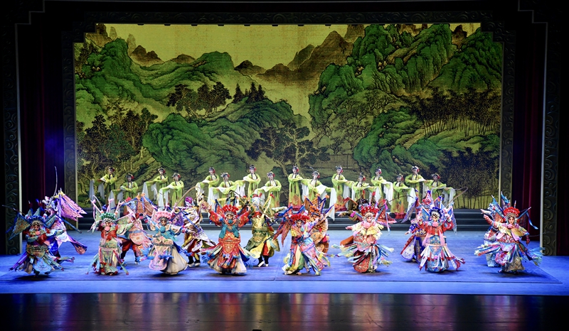 第十届中国京剧艺术节在成都开幕 
黄强宣布开幕 卢映川致辞「相关图片」