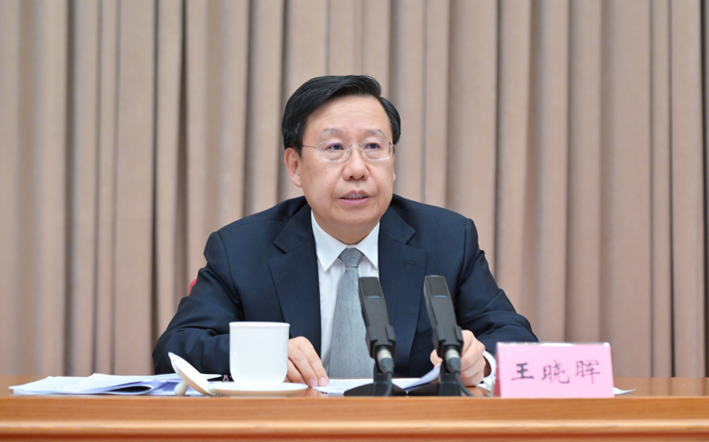 王晓晖在四川省双拥模范命名表彰暨全国双拥模范城(县)创建动员大会上强调
弘扬双拥光荣传统 巩固军政军民团结
不断开创强军兴军和四川高质量发展新局面
黄强主持 田向利施小琳出席「相关图片」