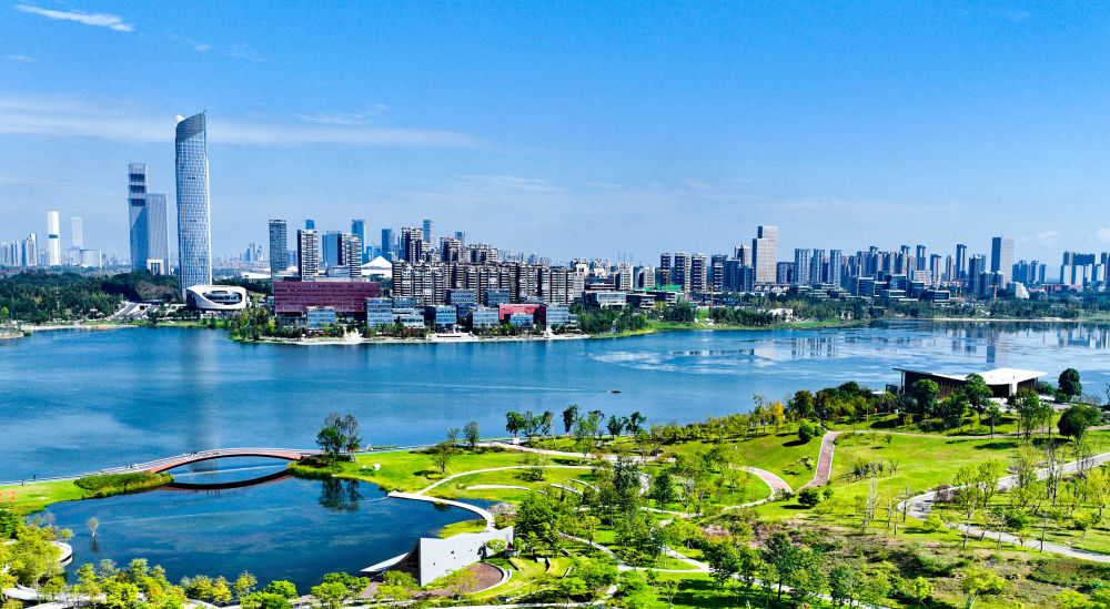 王晓晖在《新华每日电讯》发表署名文章
紧紧扭住中心工作和首要任务 坚定不移推动四川高质量发展「相关图片」