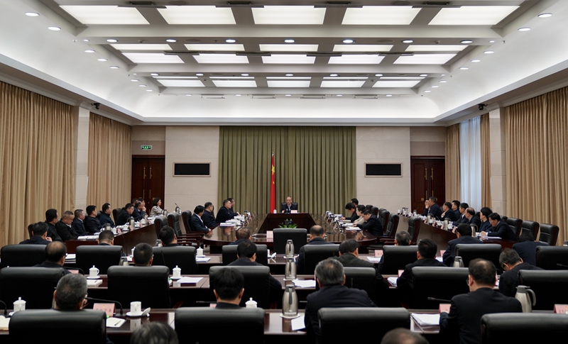 黄强主持召开省政府党组（扩大）会议 
传达学习贯彻全国两会精神「相关图片」