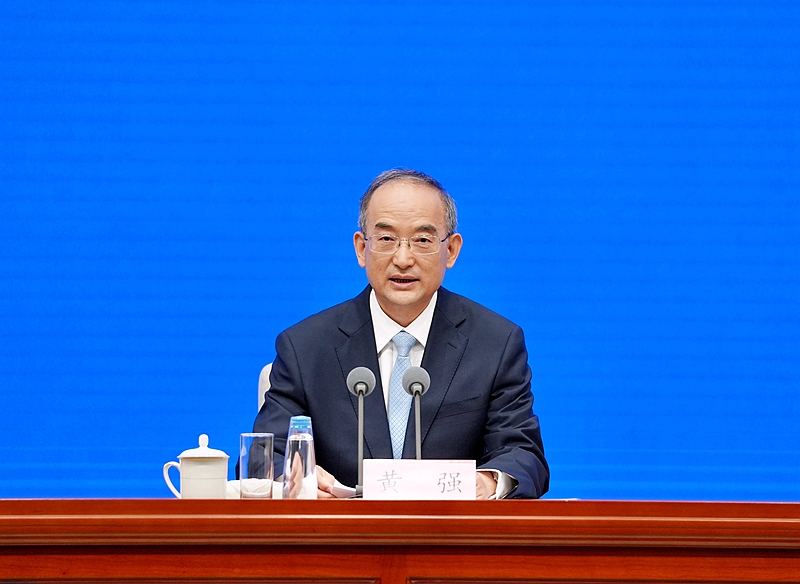 黄强在国务院新闻办发布会上作主题发布并回答记者提问
坚定推进高质量发展
切实担负新时代西部大开发四川使命「相关图片」