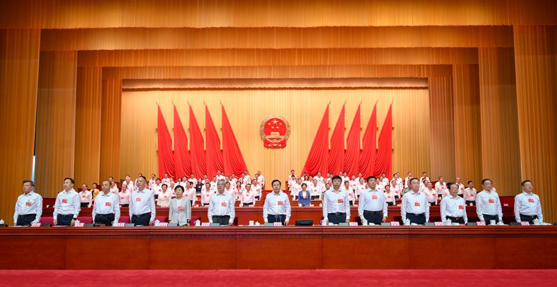 省十四届人大三次会议闭幕
王晓晖主持并讲话 施小琳当选省人民政府省长 田向利出席「相关图片」