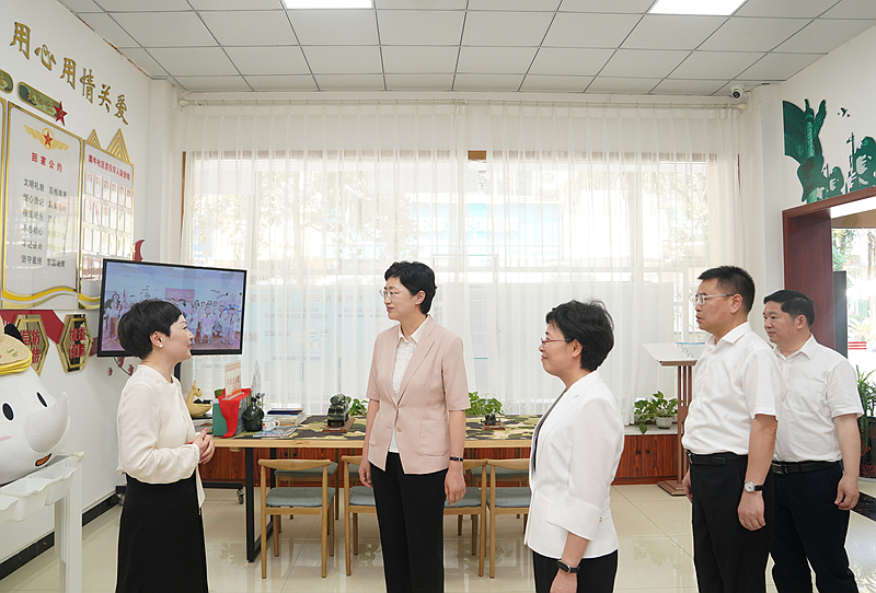 施小琳在遂宁调研时强调
激发改革动力创新活力
突出优势培育动能推动高质量发展「相关图片」