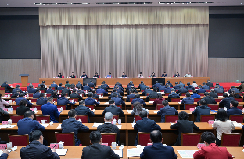 王晓晖在全省对外开放发展大会上强调
加快构筑向西开放战略高地和参与国际竞争新基地
以高水平对外开放谱写中国式现代化四川新篇章
施小琳主持 田向利于立军出席 李詠箑致辞「相关图片」