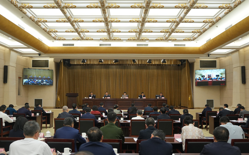 施小琳在全省高校毕业生等青年就业创业工作视频会议上强调 
用心用情促进高校毕业生等青年高质量充分就业 
把人才优势转化为高质量发展的重要动能「相关图片」