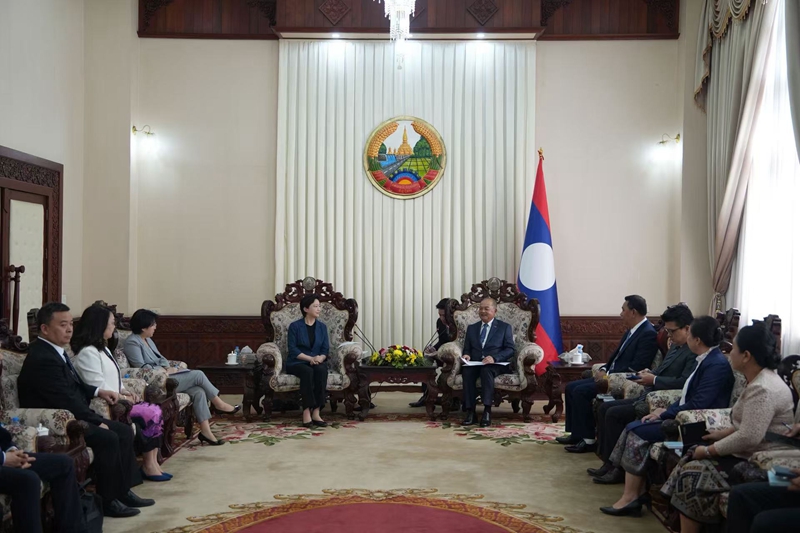 施小琳率四川代表团在老挝访问「相关图片」