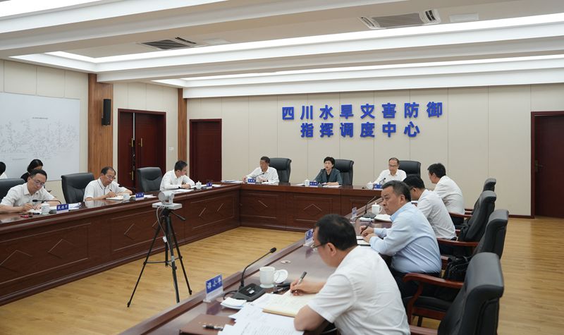 施小琳在水利厅调度防汛减灾工作时强调
抓实抓细防汛减灾救灾各项责任措施
全力保障安全度汛和人民群众生命财产安全「相关图片」