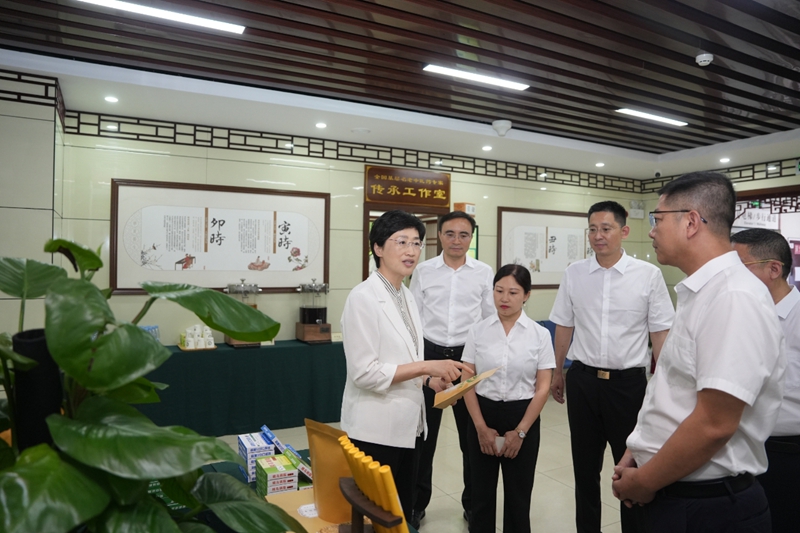 施小琳在遂宁调研时强调
擦亮比较优势着力培育产业新动能 持续推动高质量发展增进民生福祉「相关图片」