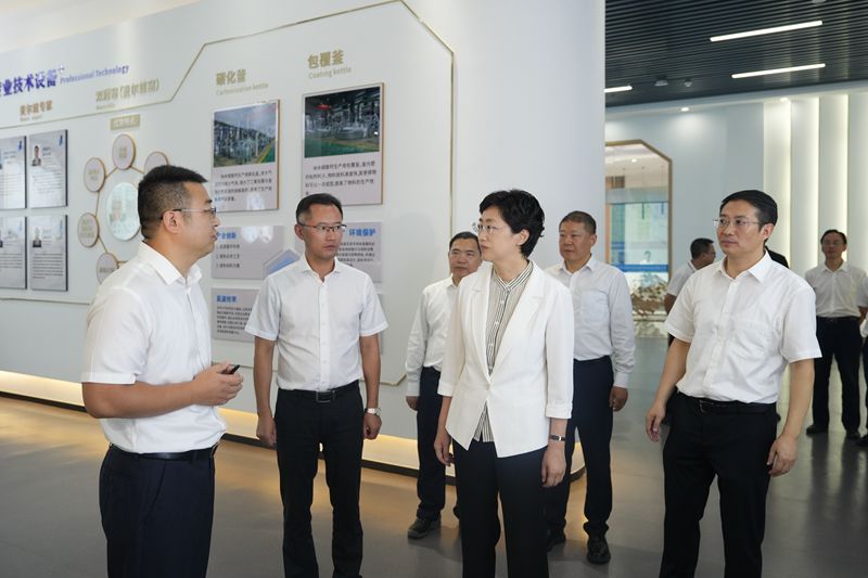 施小琳在南充巴中调研时强调
保持定力鼓足干劲攻坚克难
推动经济持续向好动能加快汇聚民生不断改善「相关图片」