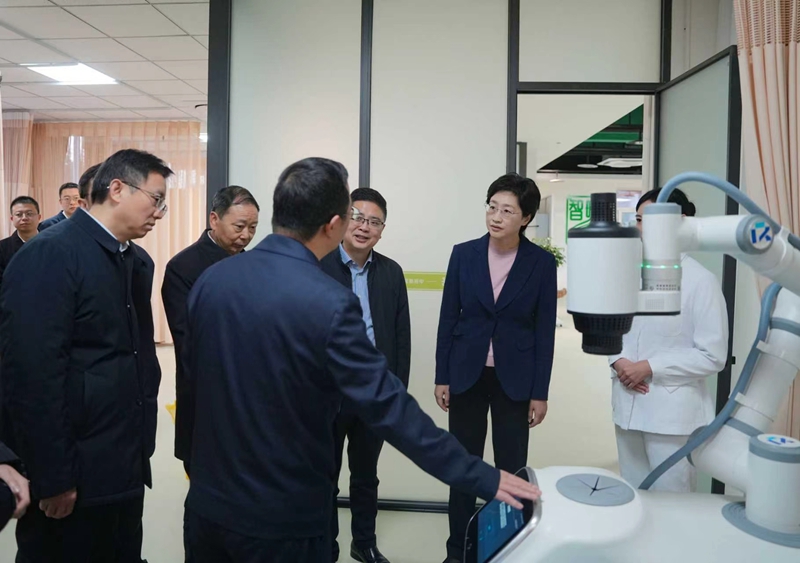 施小琳在调研民生实事推进落实情况时强调
高质量推动各项民生实事落地见效
切实增强人民群众获得感幸福感安全感「相关图片」